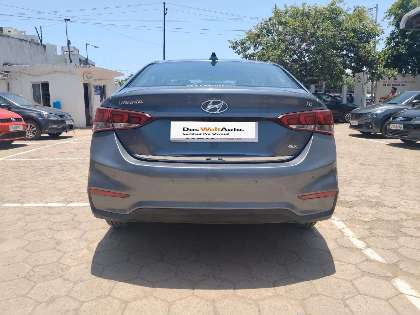 Hyundai Verna(2017-2020) 1.6 Vtvt Sx O